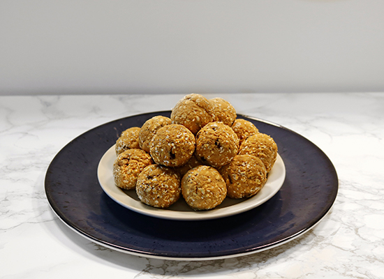 High Protein LOW fat LOW carb peanut butter bites
