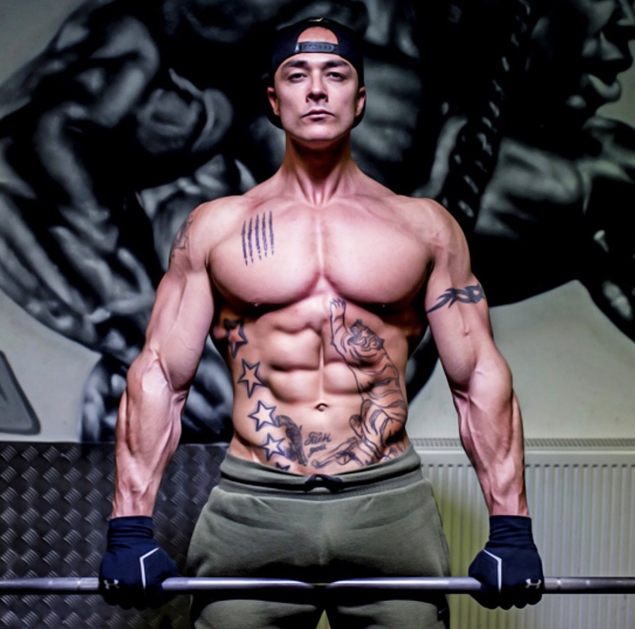 HOW TO GET A SIX PACK FAST… WITHOUT EVER TRAINING ABS